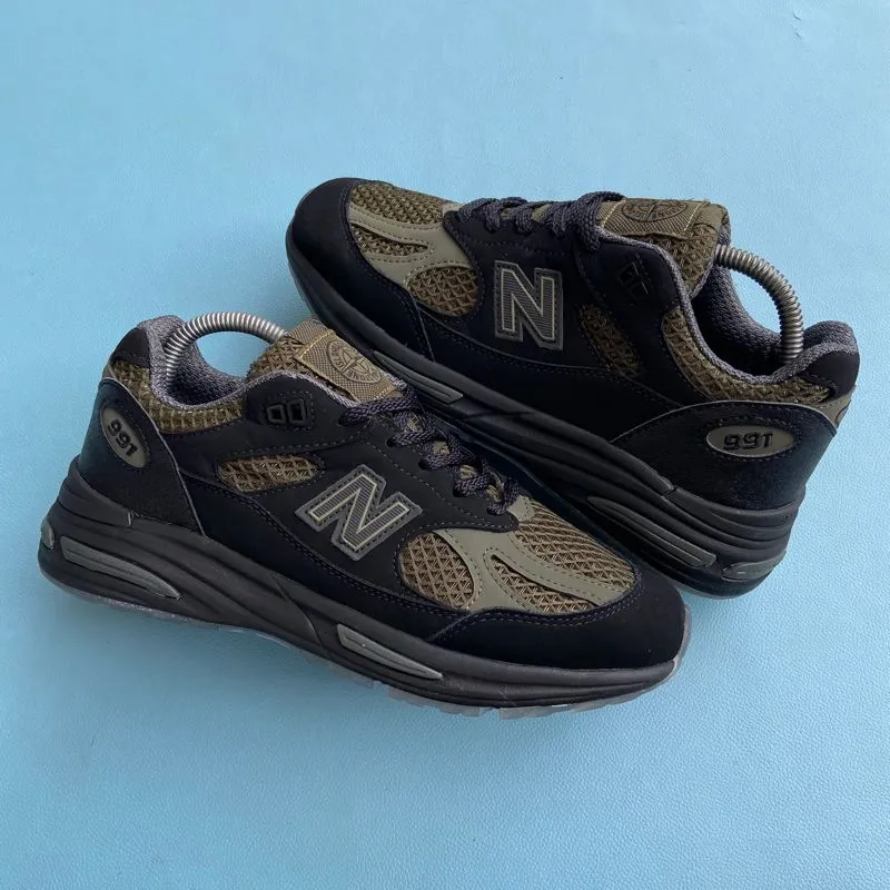 New Balance Casual Sneakers Pria black photo 1