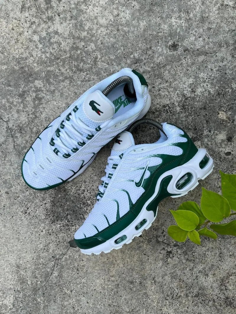 Nike Streetwear Sportswear Sneakers Pria white green photo 1