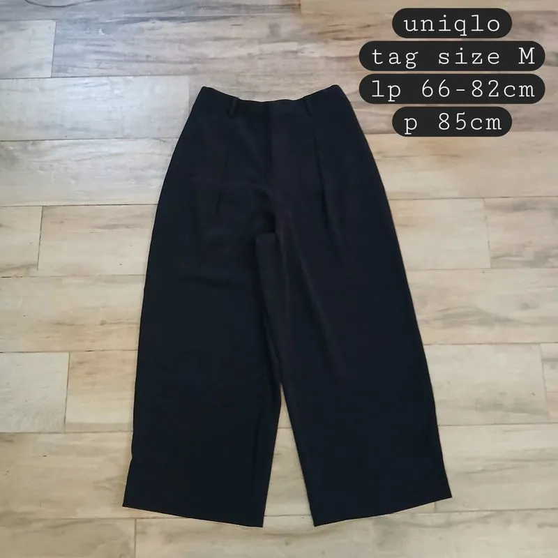 Uniqlo Casual Casual trouser Wanita black photo 1