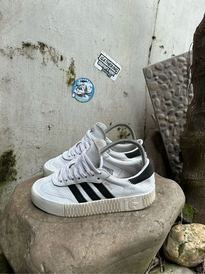 Adidas Casual Sneakers Wanita white photo 1