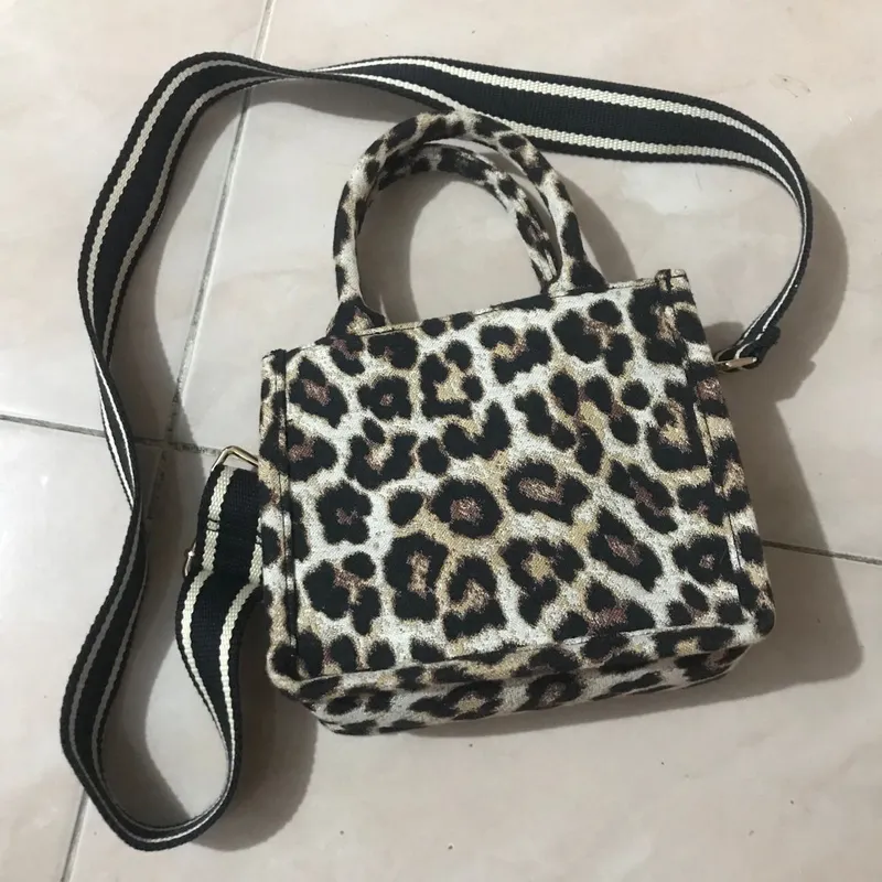 H&M Casual Bags & purse Wanita brown black photo 1
