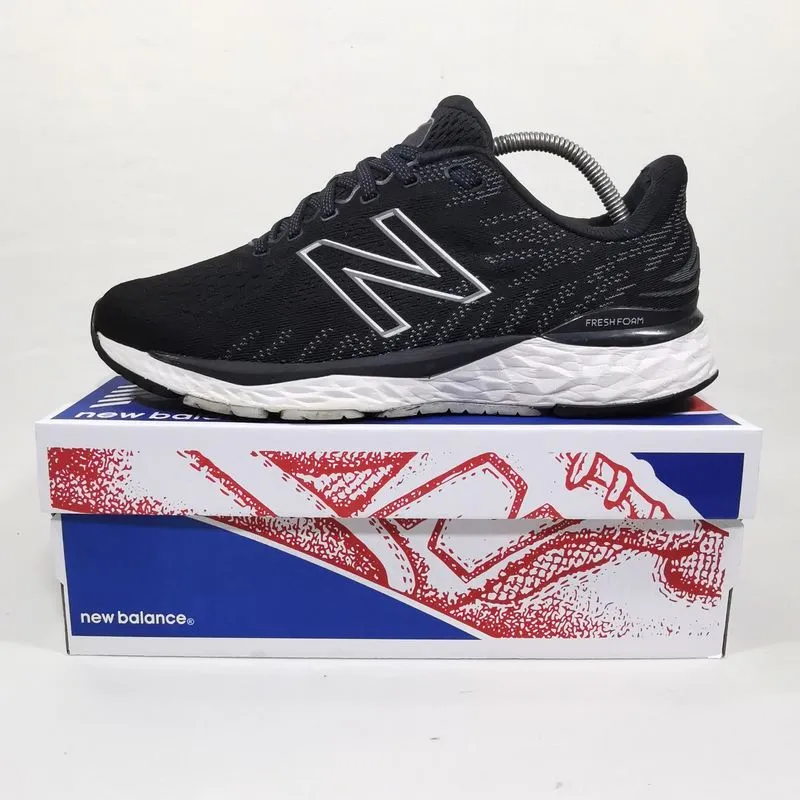 New Balance Sportswear Casual Sneakers Pria white black photo 1