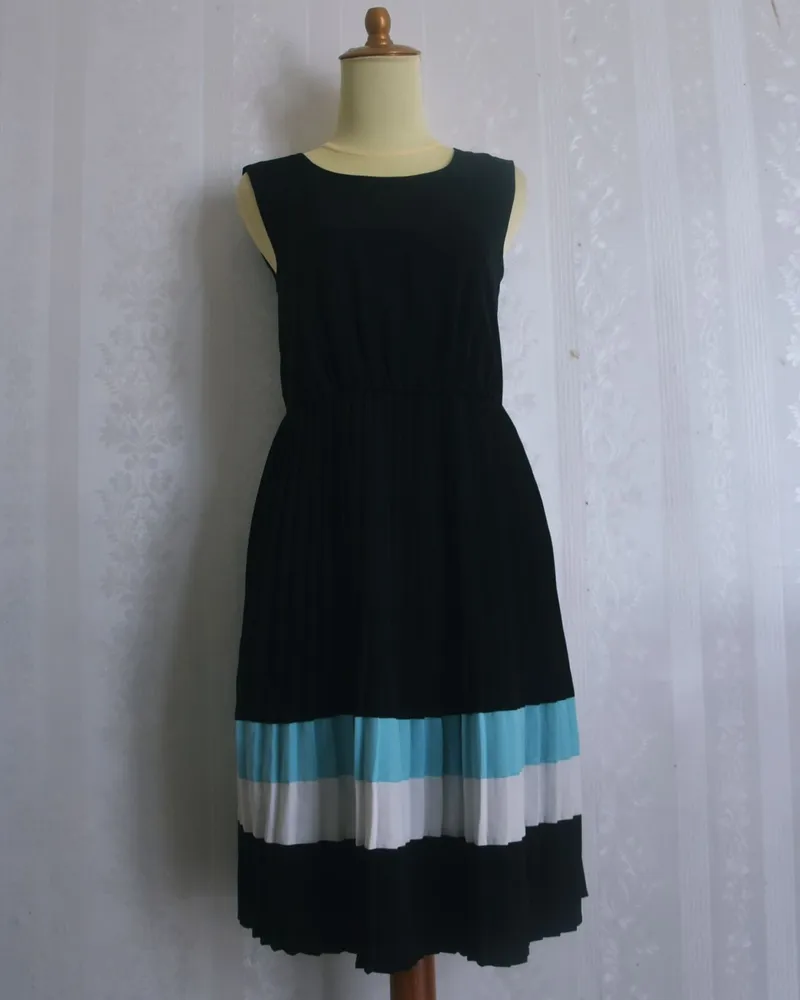 Painter’s Palette Dress In Classic Black photo 1