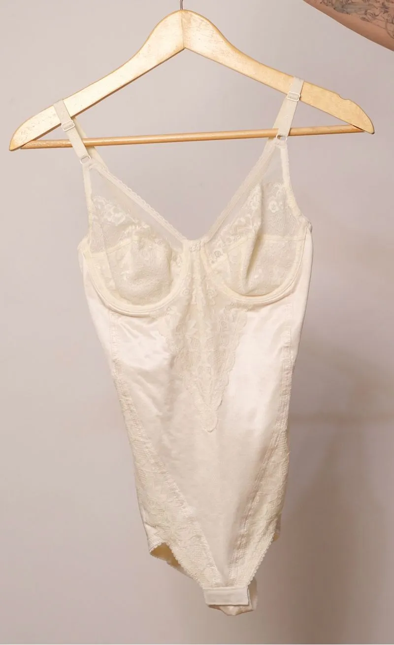 Vintage Coquette Bodysuit Wanita white photo 1