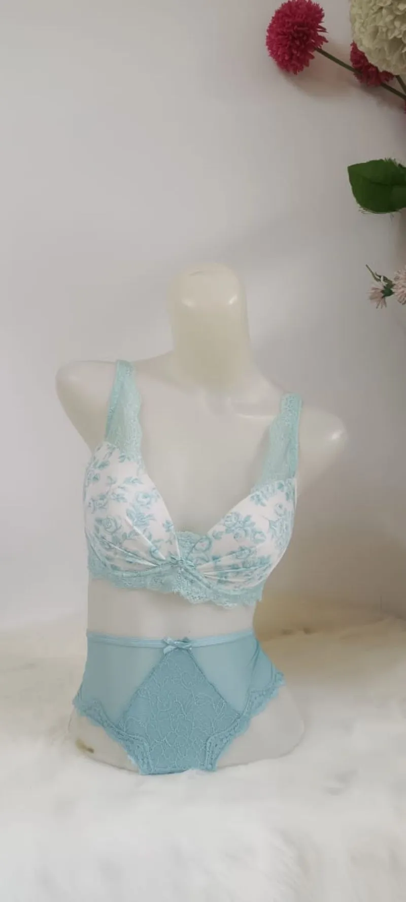 Cosplay Bra Wanita white blue photo 1