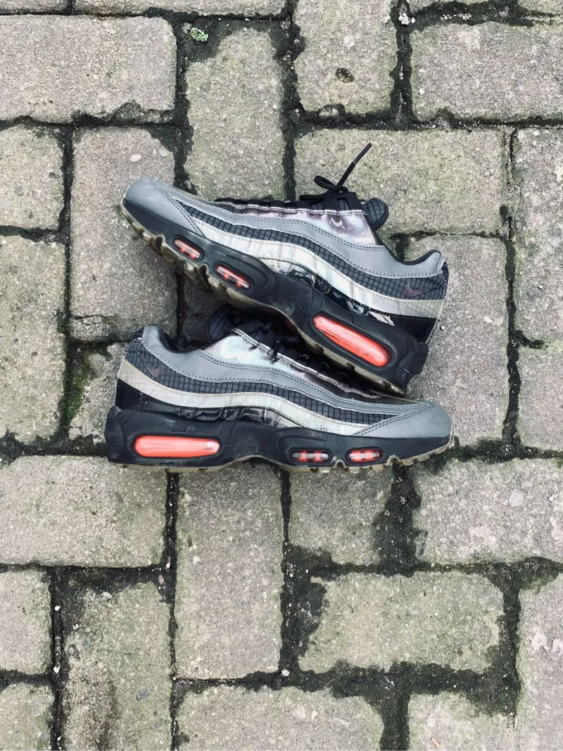 Nike Vintage Casual Sneakers Pria red black photo 1