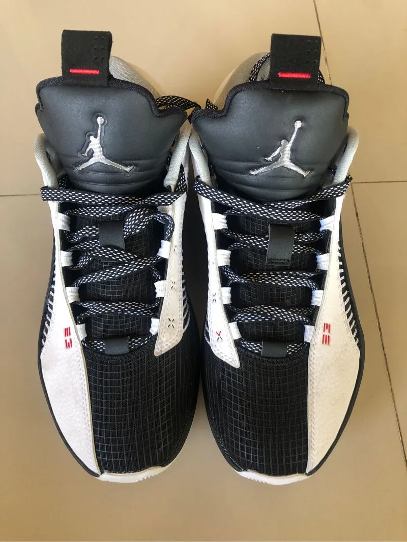 Nike Sportswear Sneakers Pria white black photo 1