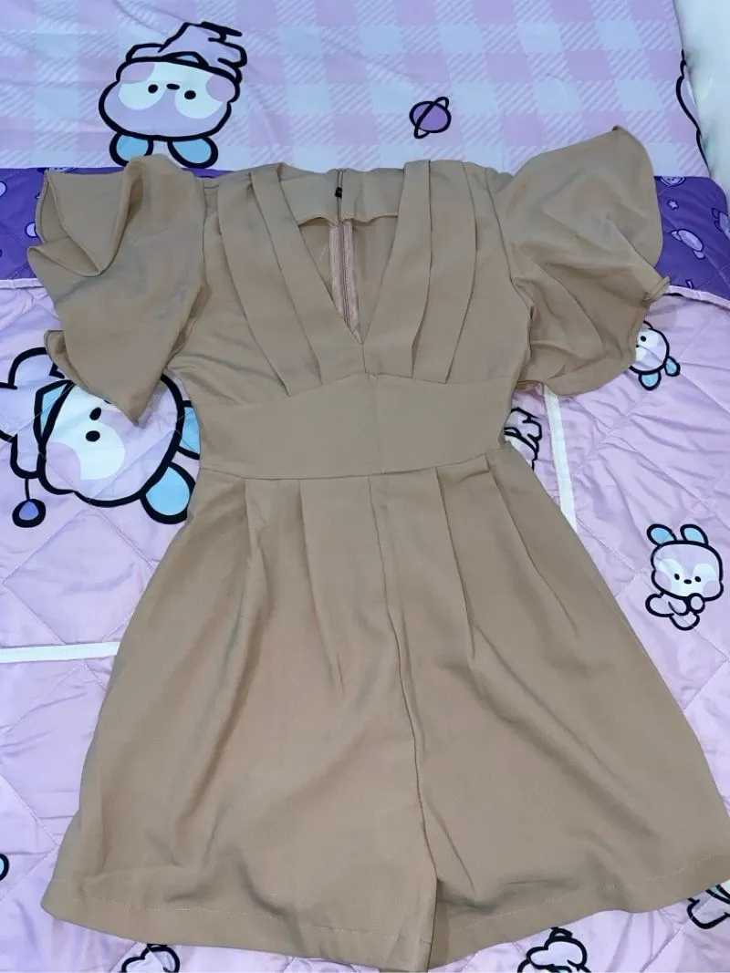 Minimalist Jumpsuit Wanita tan photo 1