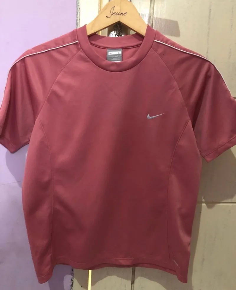Nike Casual T-shirt Wanita pink photo 1