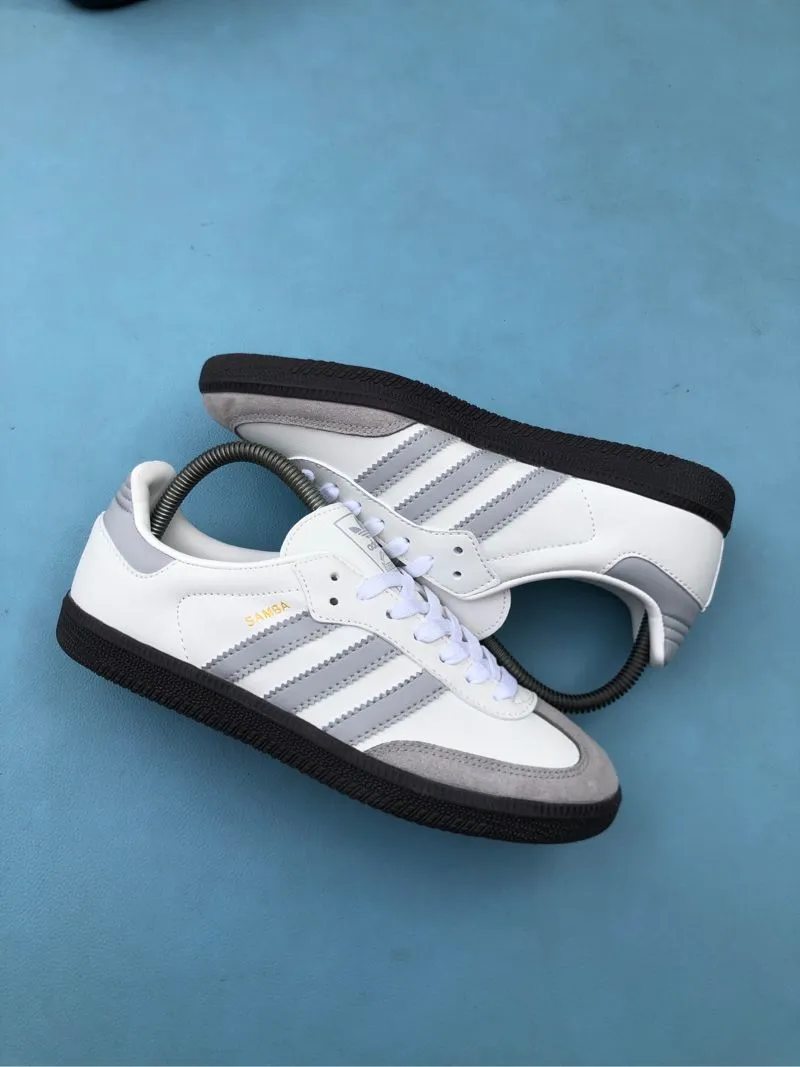 Adidas Indie Casual Sneakers Pria white black photo 1