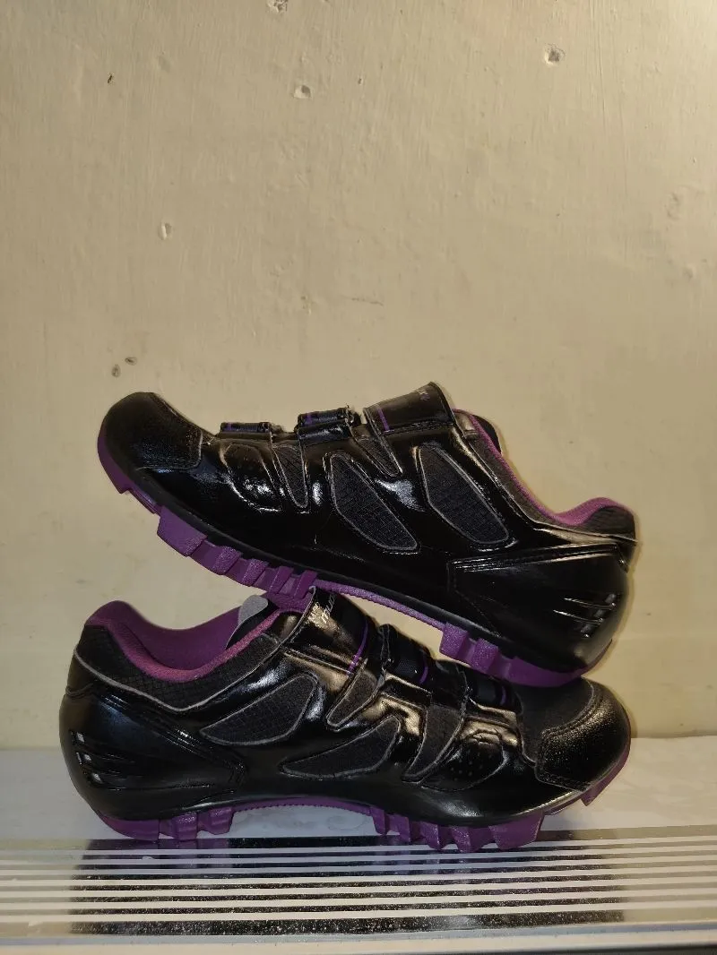 Gorpcore Sneakers Pria purple black photo 1