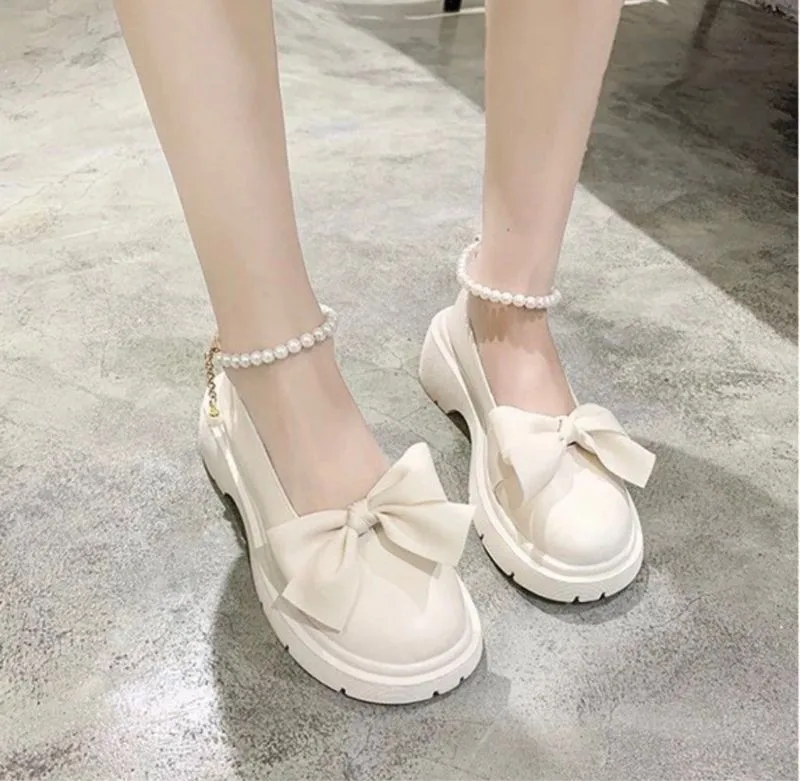 Coquette Casual Wanita white cream photo 1