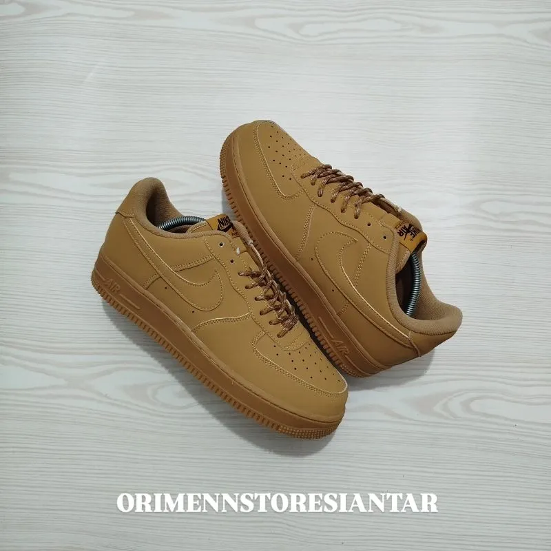 Nike Casual Sneakers Pria brown photo 1