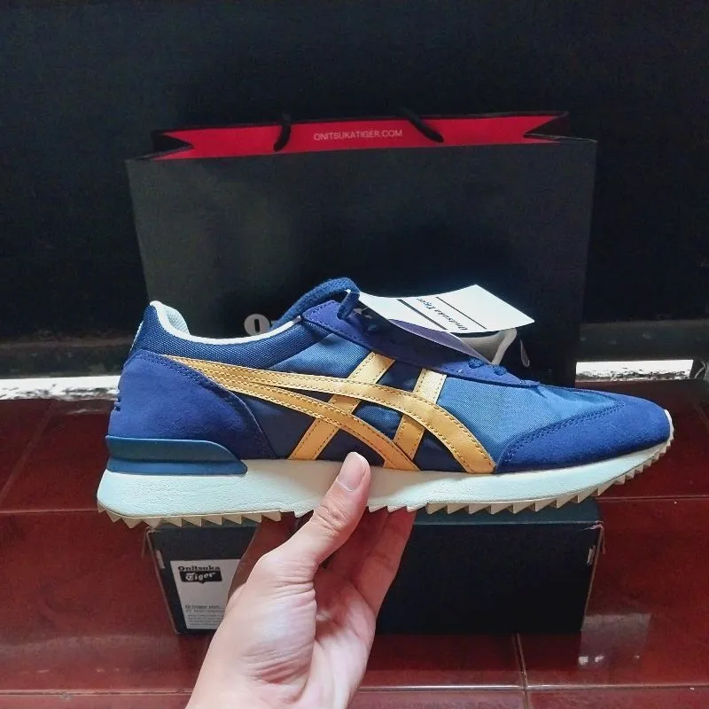 Onitsuka Tiger Streetwear Casual Sneakers Pria gold navy photo 1