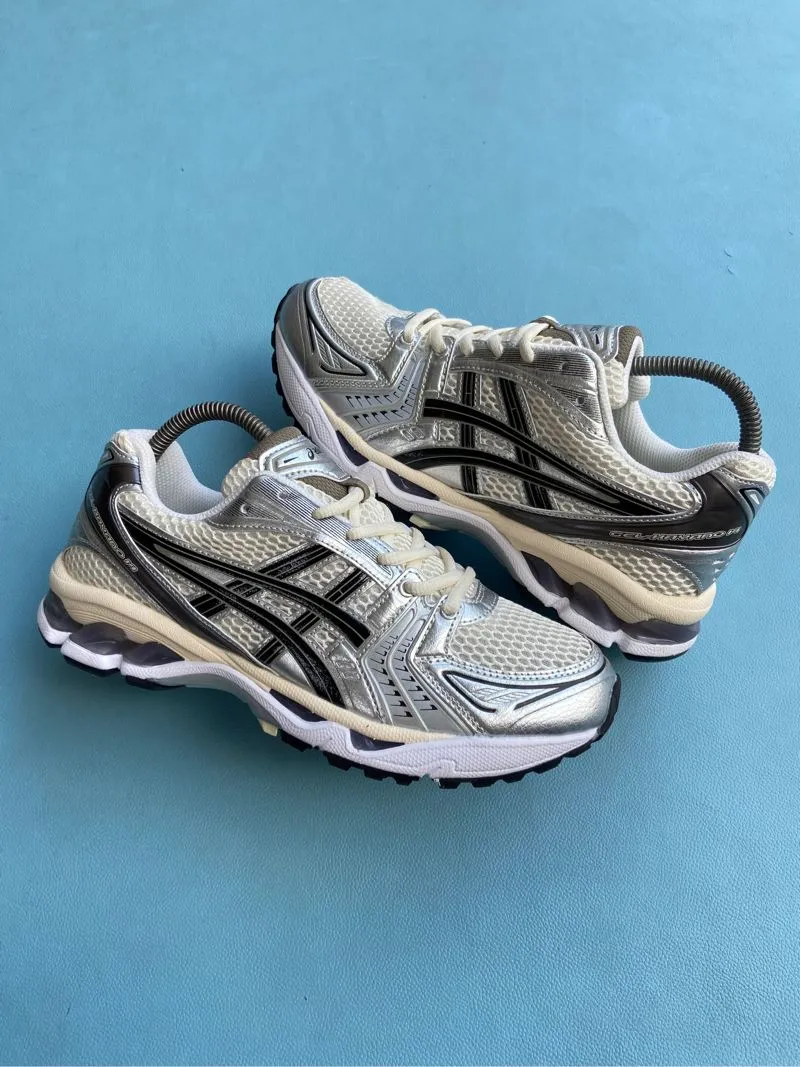 Asics Casual Sneakers Pria white gray photo 1