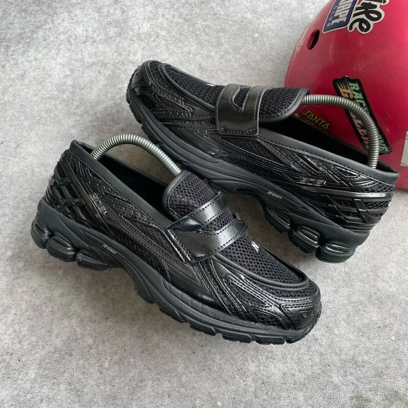 New Balance Indie Casual Sneakers Pria black photo 1