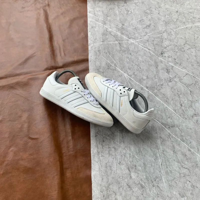 Adidas Streetwear Sneakers Wanita white photo 1