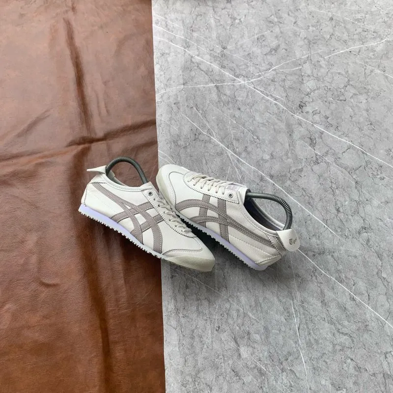 Onitsuka Tiger Streetwear Sneakers Wanita white gray photo 1