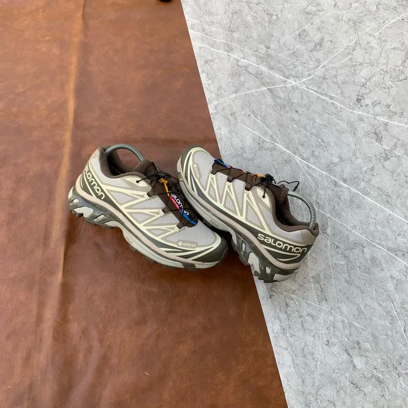 Salomon Gorpcore Sneakers Pria brown photo 1