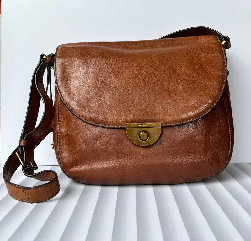 Fossil Minimalist Casual Crossbody Bag Wanita brown photo 1