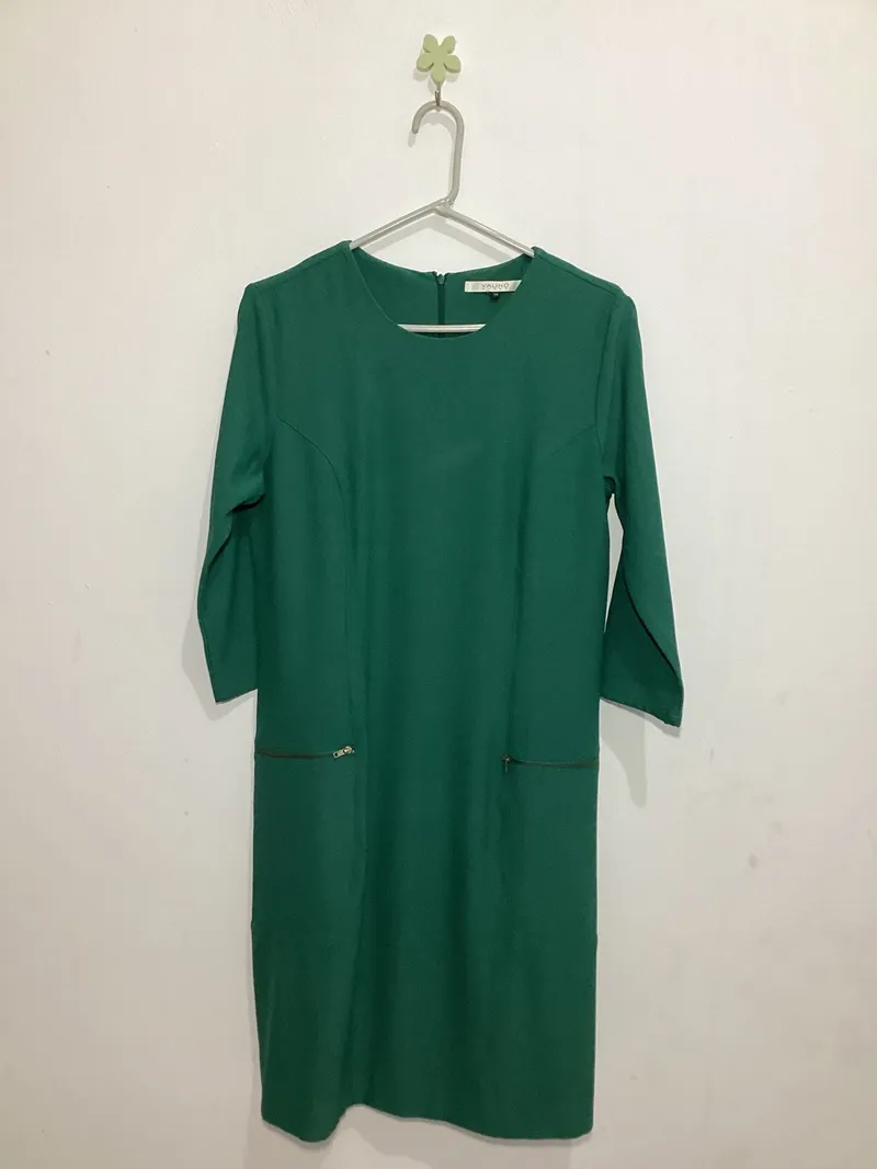 Valino Minimalist Evening dress Wanita green photo 1