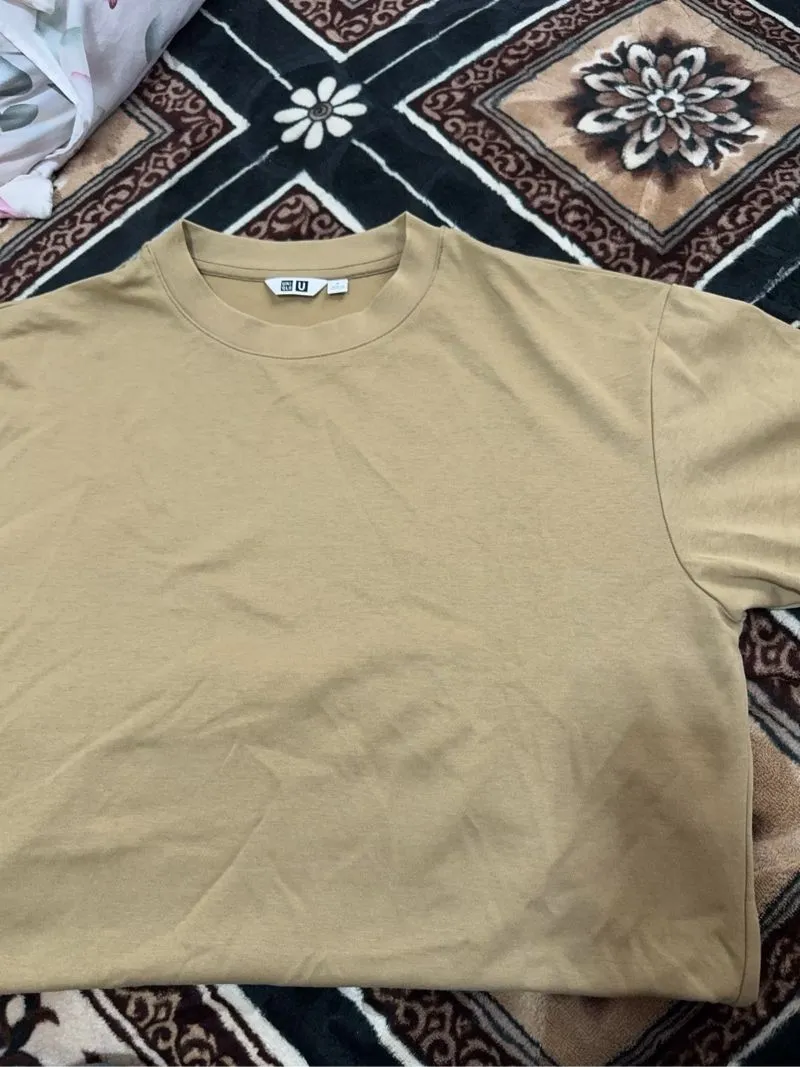 Uniqlo Casual T-shirt Pria khaki photo 1