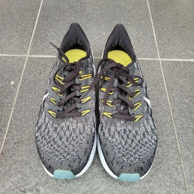 Nike Sportswear Sneakers Wanita white black photo 1