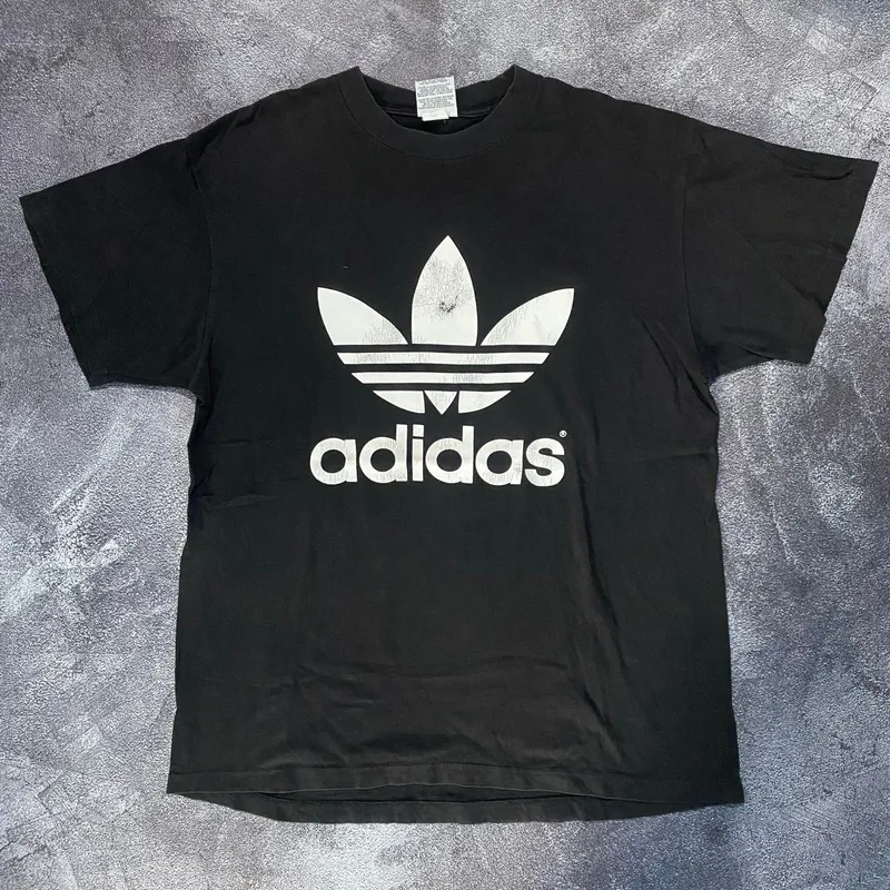Adidas Vintage Streetwear T-shirt Pria black photo 1