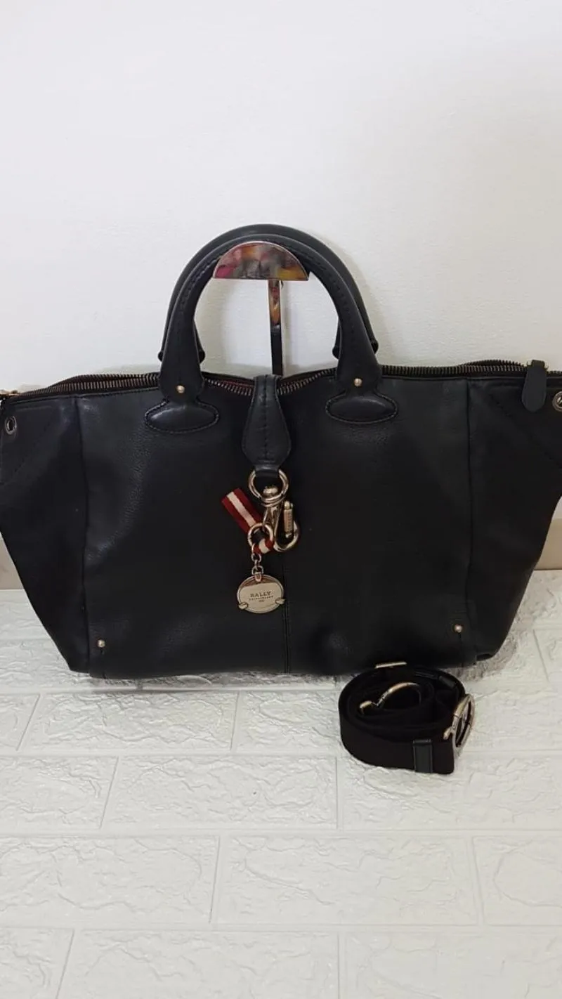 Bally Luxury Shoulder bag Wanita black photo 1