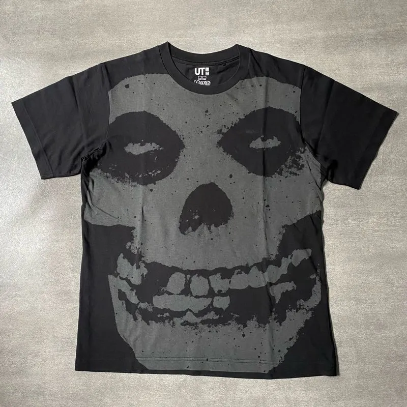 Uniqlo Streetwear Grunge T-shirt Pria black photo 1