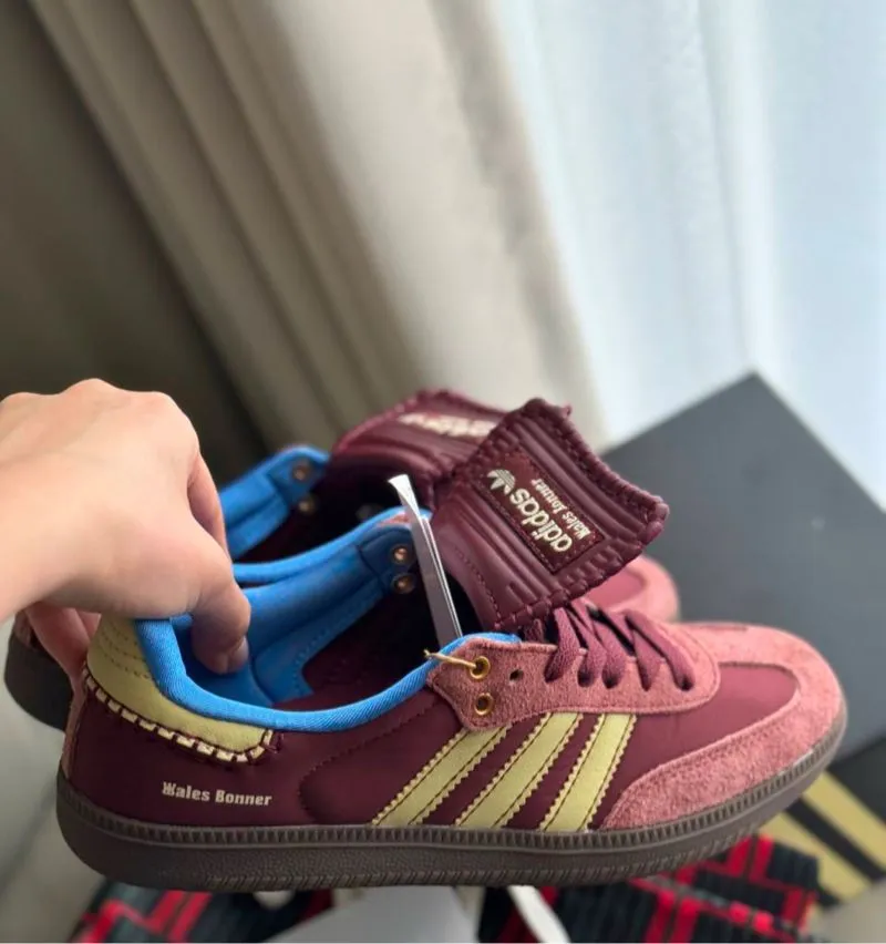 Adidas Streetwear Casual Sneakers Wanita burgundy photo 1