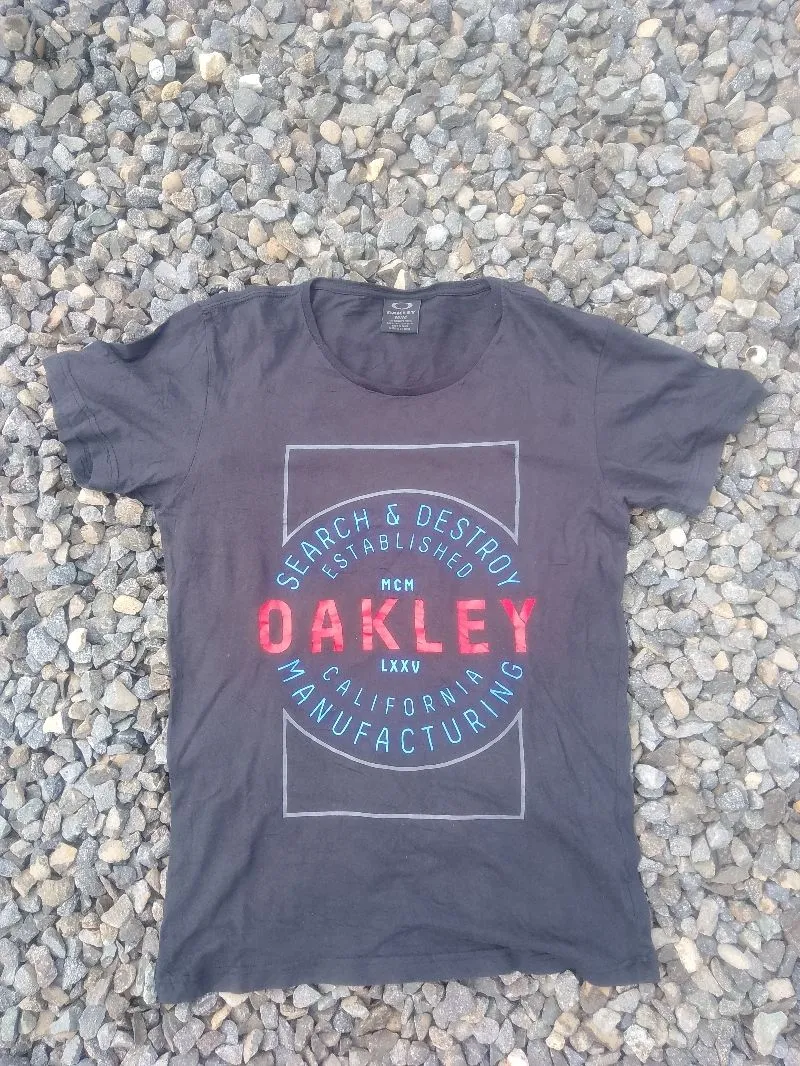 Oakley Vintage Casual T-shirt Pria black photo 1
