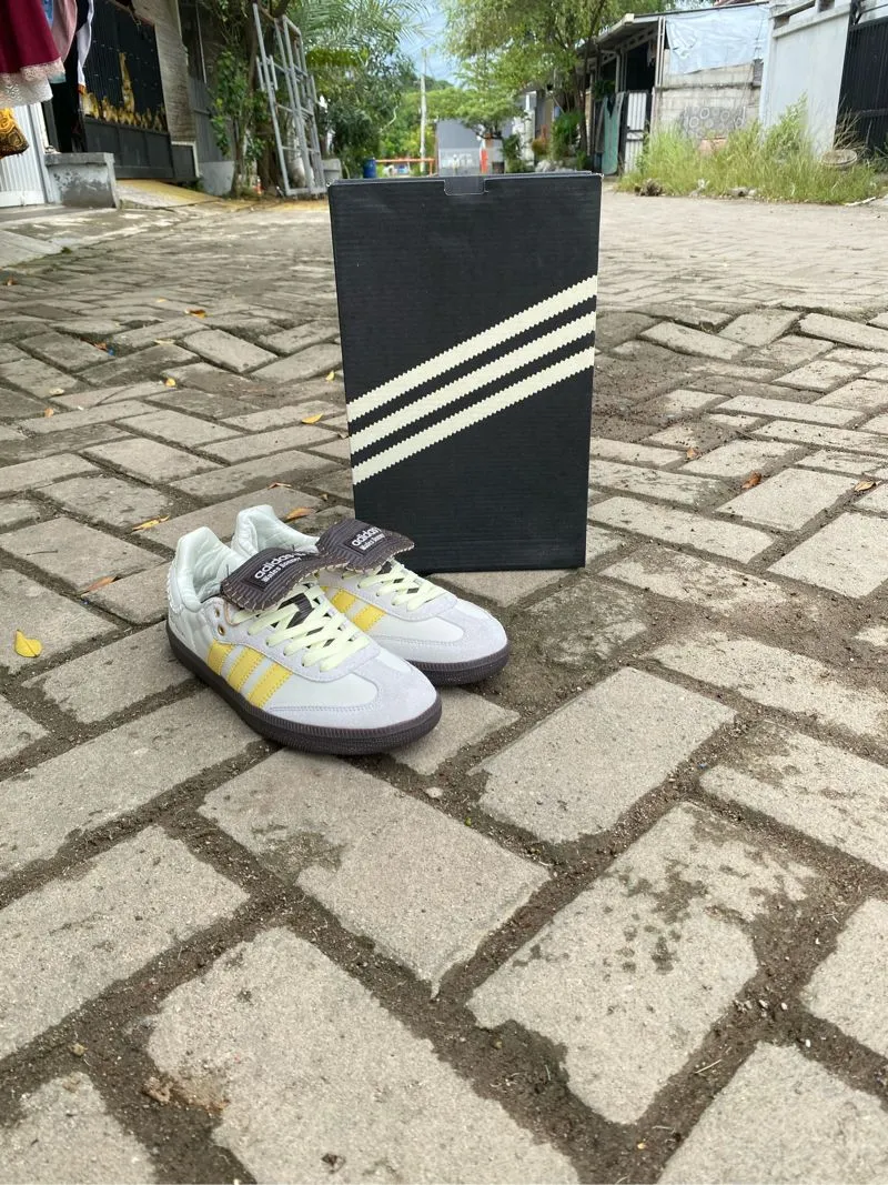 Adidas Streetwear Casual Casual shoe Pria white yellow photo 1