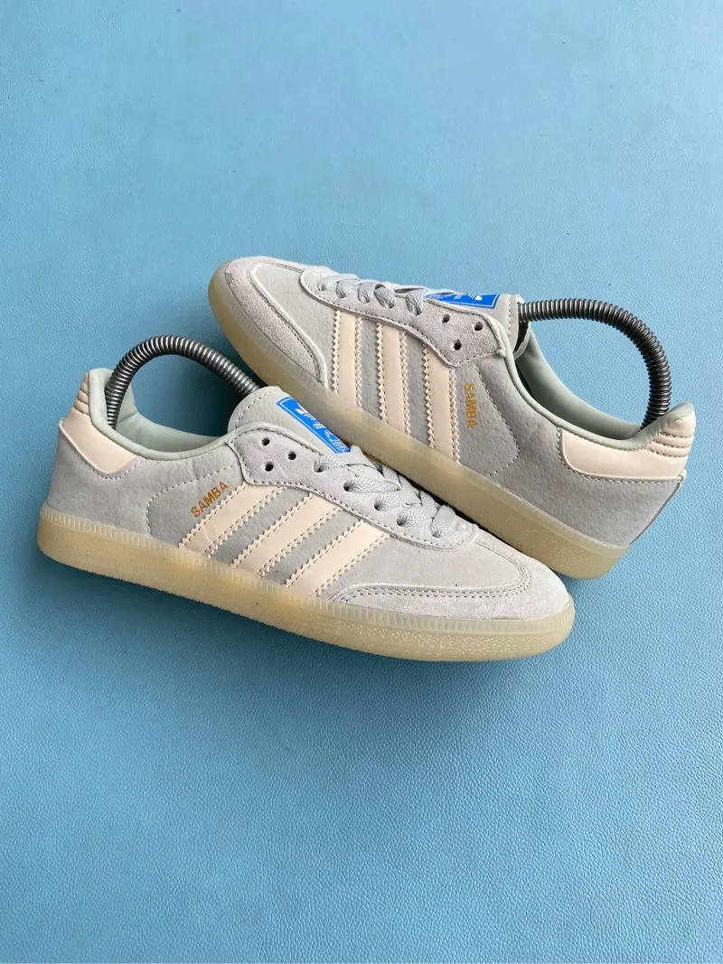 Adidas Casual Sneakers Wanita gray cream photo 1