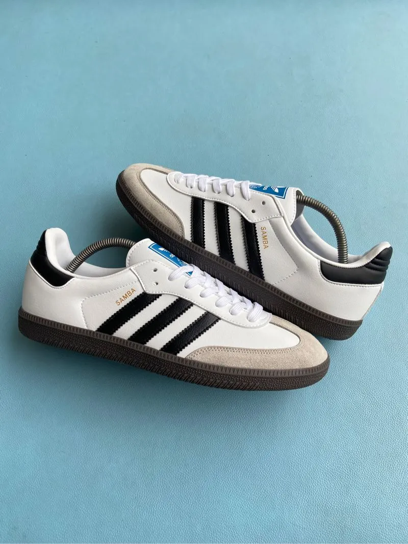 Adidas Casual Sneakers Pria white black photo 1