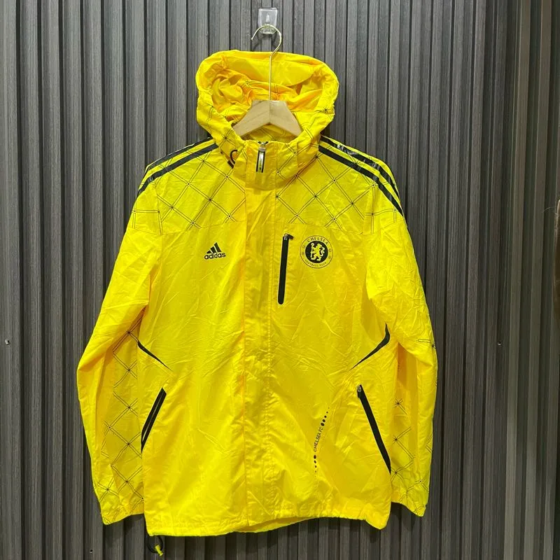 Adidas Streetwear Casual Windbreaker Pria yellow photo 1