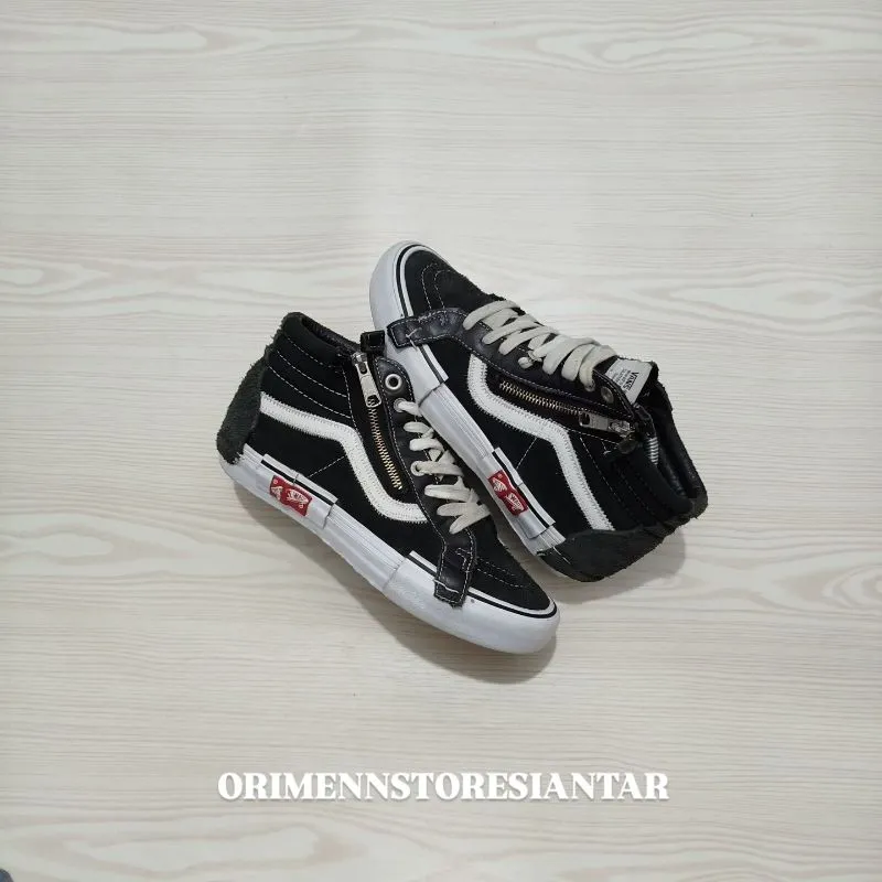 VANS Casual Sneakers Pria white black photo 1