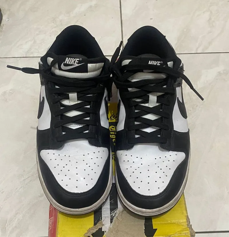 Nike Streetwear Sportswear Pria white black photo 1