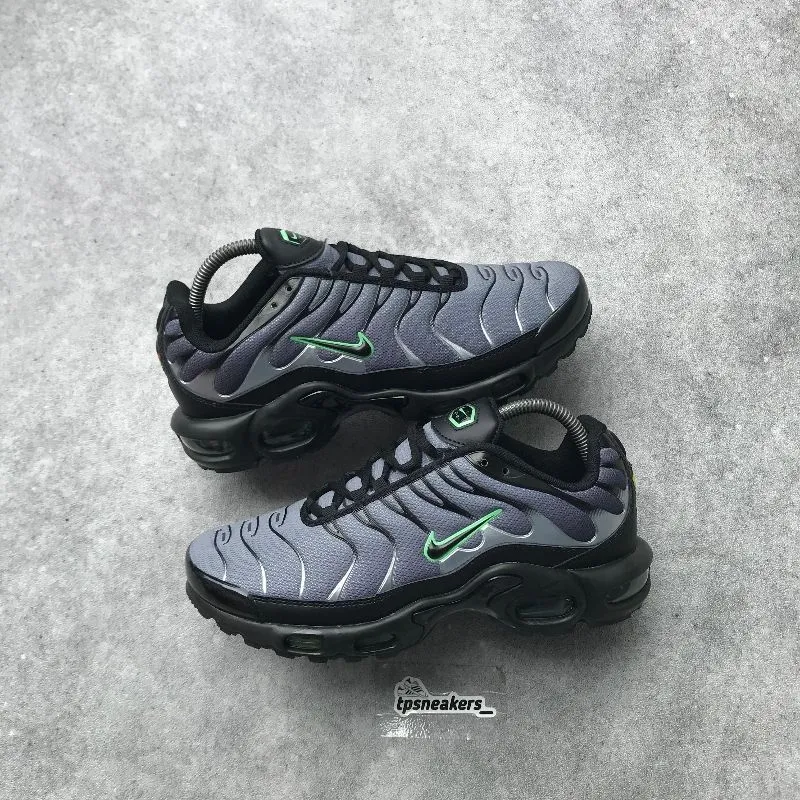 Nike Casual Sneakers Wanita multicolor photo 1