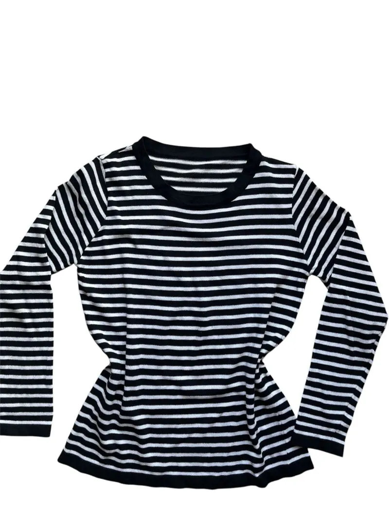Casual Shirt Wanita white black photo 1