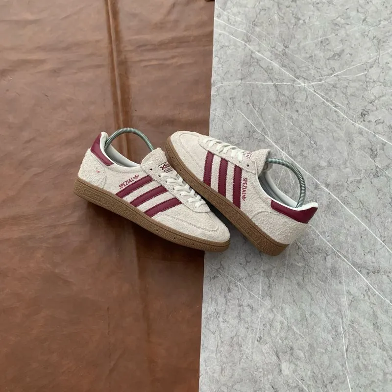Adidas Streetwear Sneakers Pria red khaki photo 1