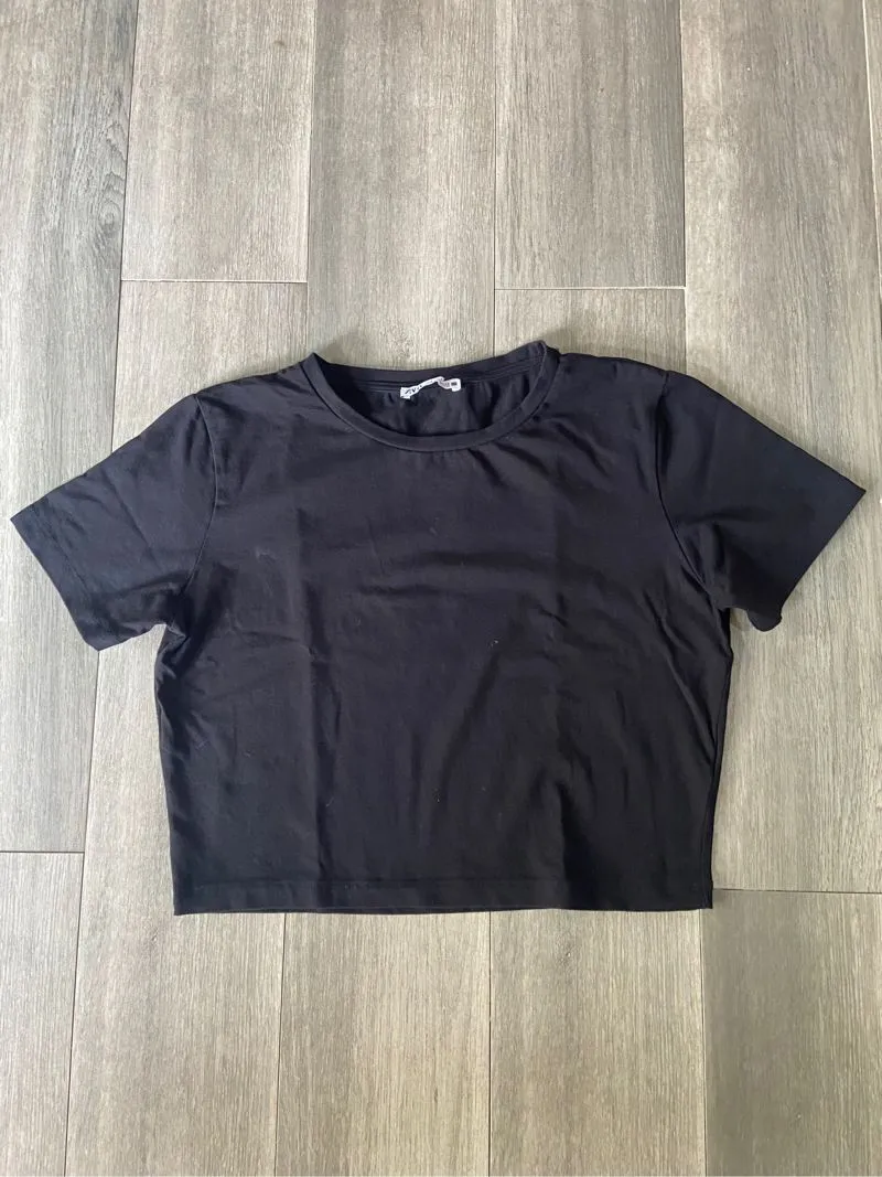 ZARA Minimalist Casual Crop top Wanita black photo 1