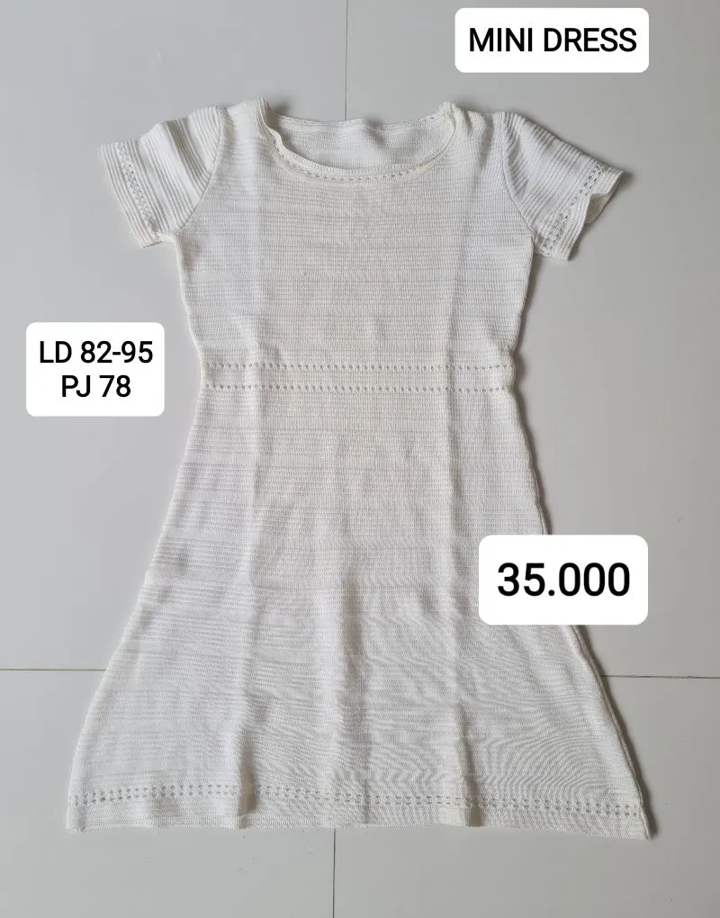 Minimalist Midi dress Wanita white photo 1