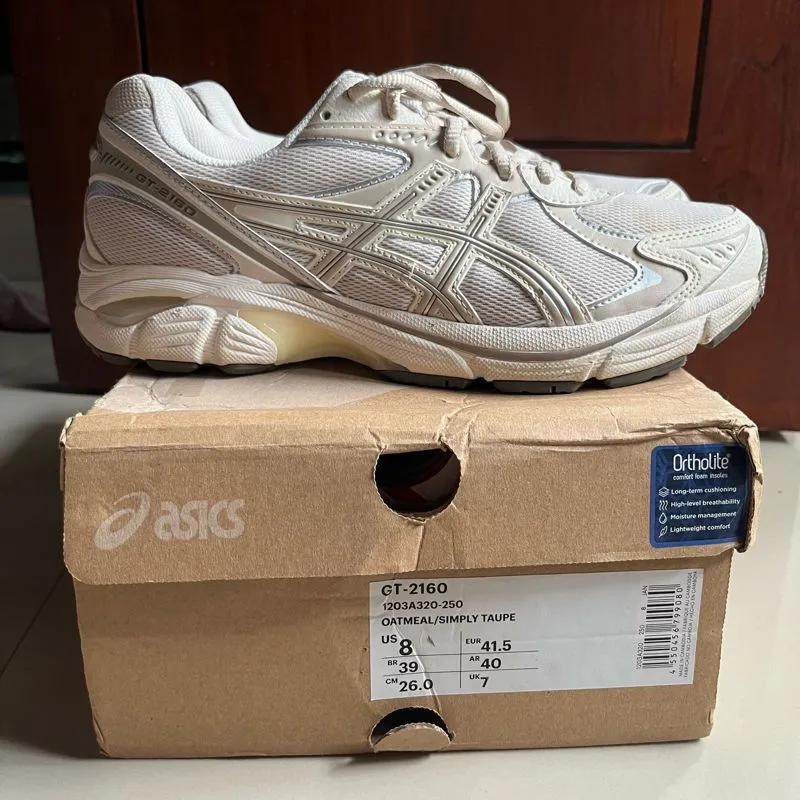 Asics Minimalist Casual Sneakers Pria cream photo 1