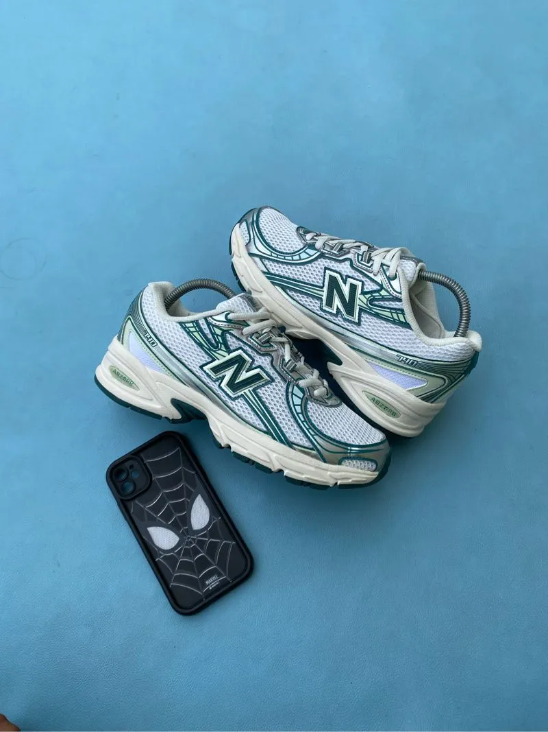 New Balance Sportswear Casual Sneakers Wanita white green photo 1