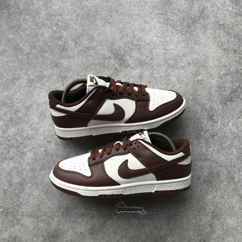 Nike Casual Sneakers Pria burgundy white photo 1