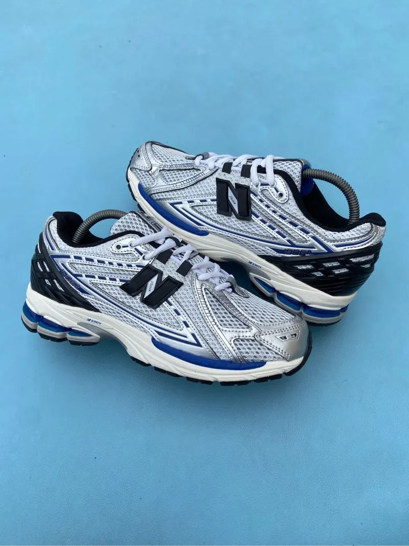 New Balance Casual Sneakers Pria white blue photo 1
