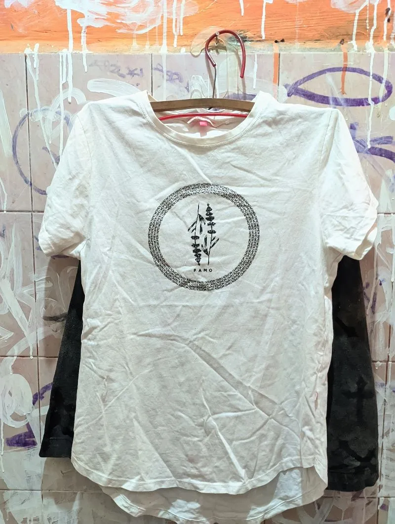 Y2K Minimalist T-shirt Wanita white photo 1