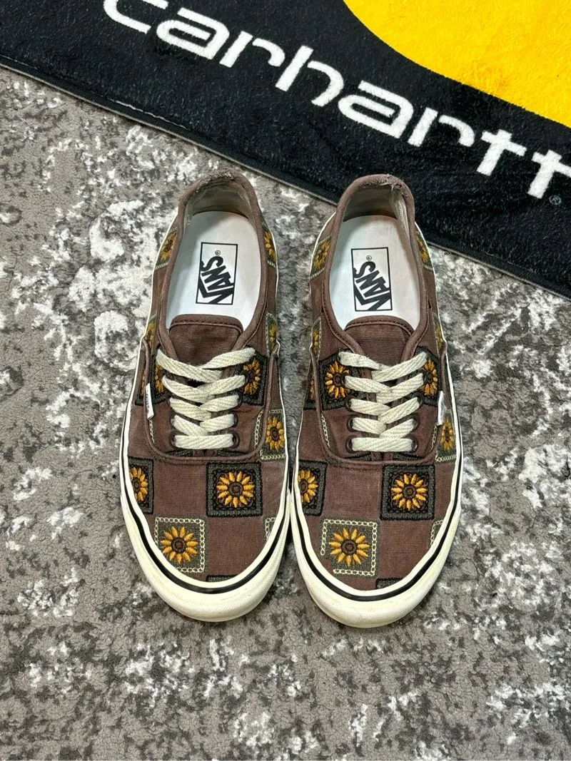 VANS Streetwear Y2K Sneakers Pria brown photo 1