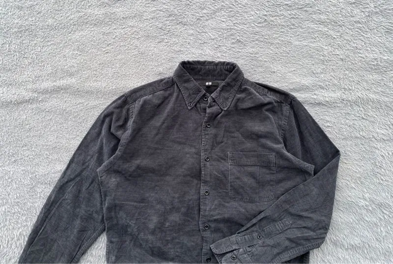 Uniqlo Casual Casual shirt Pria gray photo 1
